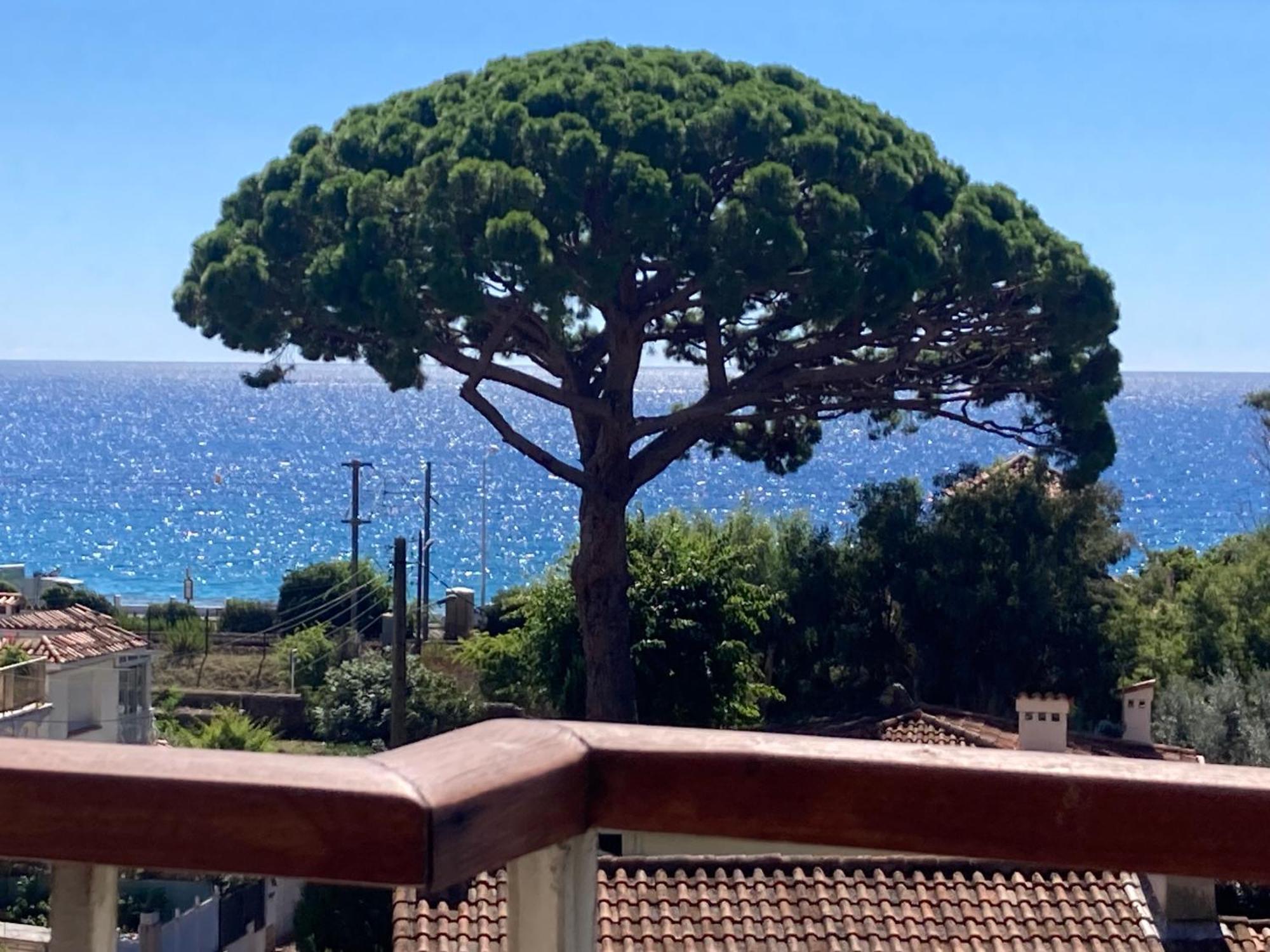 Chambre Parentale , Salle De Bain Privee, Acces Plages & Vue Mer Du Salon Dans Appartement Partage Chez L'Habitant ,, Master Bedroom, Private Bathroom, Beach Access & Sea View Cannes Buitenkant foto